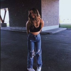 Meet your Posher, Maya